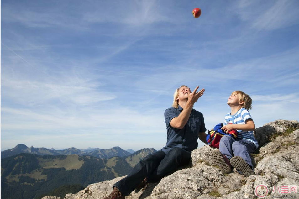 陪孩子爬山的唯美句子說說 帶孩子爬山的優美的心情短語