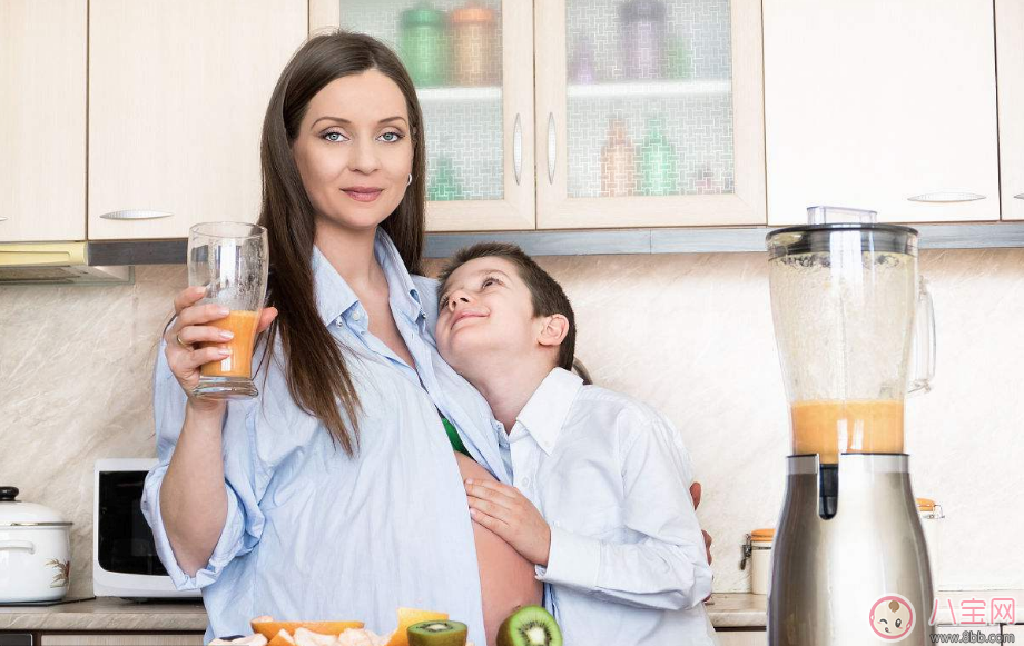 孕期水果直接吃好還是榨果汁好 孕婦如何吃水果更營養健康 孕期水果直接吃好還是榨果汁好 孕婦如何吃水果更營養健康