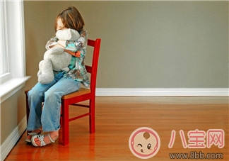 如何診斷孩子是不是自閉癥 怎么幫助自閉癥寶寶康復(fù)