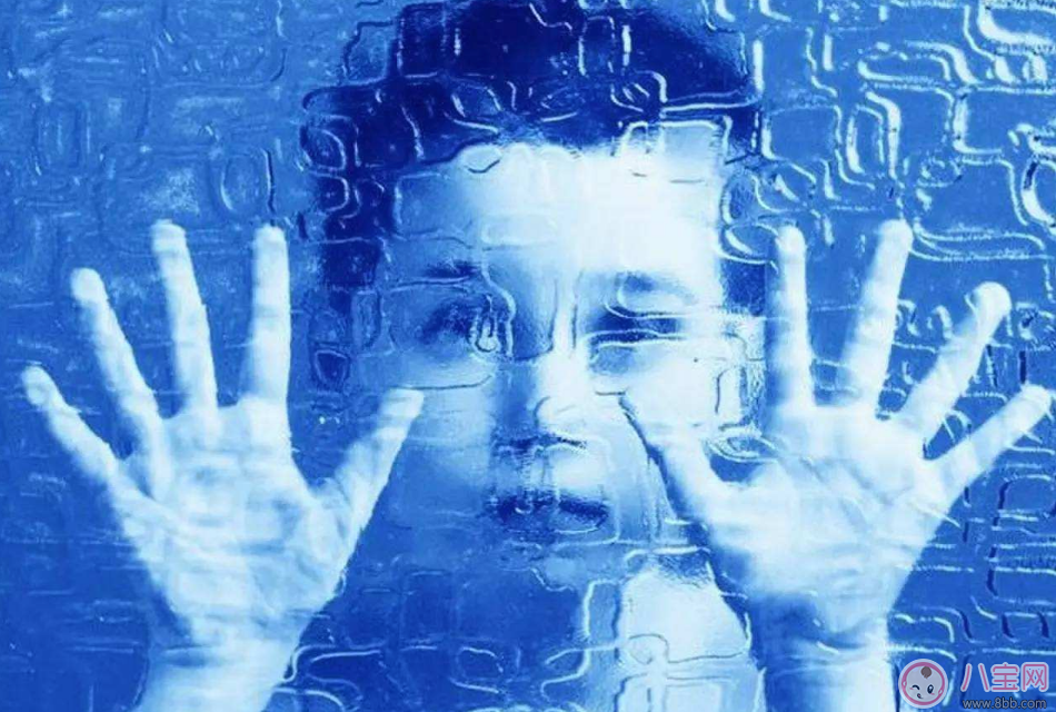 如何診斷孩子是不是自閉癥 怎么幫助自閉癥寶寶康復(fù)