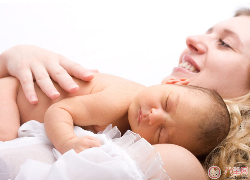 嬰兒吃完為什么要拍嗝 新生兒一定要拍嗝嗎