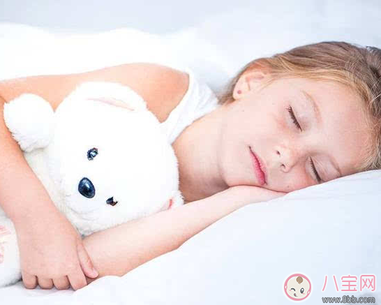 小孩睡覺磨牙是缺鈣嗎 為什么寶寶會磨牙呢