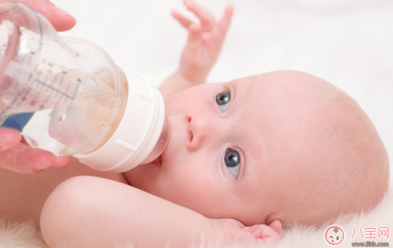 怎樣判斷寶寶吃否吃飽 寶寶吃飽的表現(xiàn)有哪些