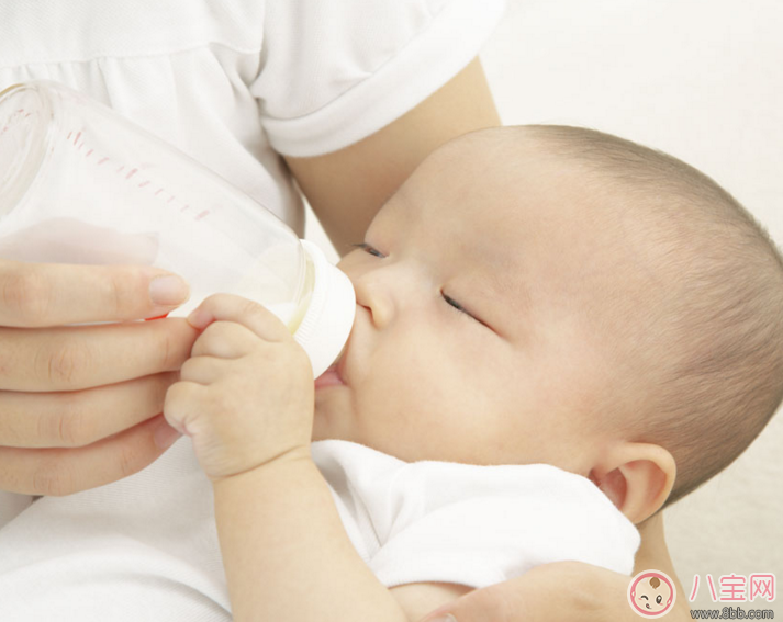 怎樣判斷寶寶吃否吃飽 寶寶吃飽的表現(xiàn)有哪些