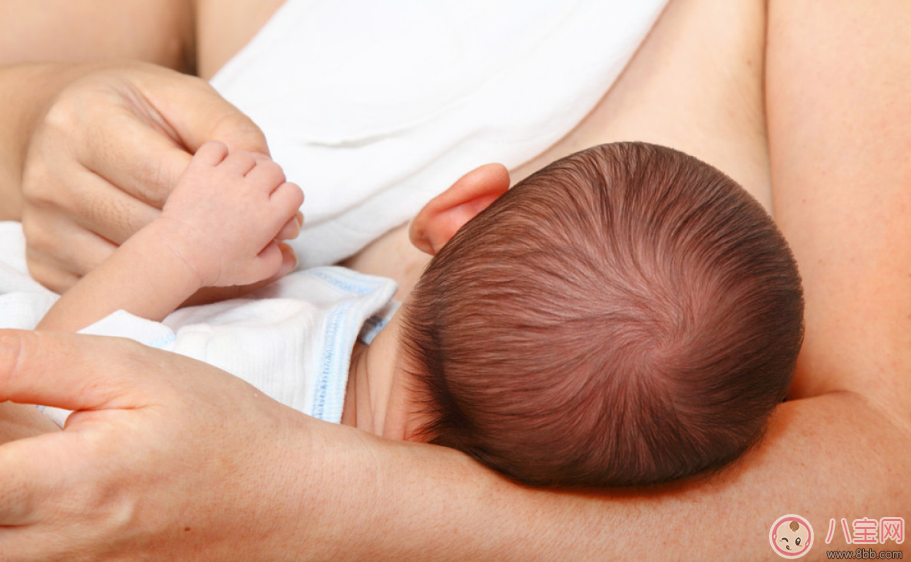 孕期分泌乳汁與產后奶水有什關系 乳房有奶寶寶吸不出來怎么回事
