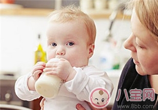 寶寶喝奶粉拉肚子怎么辦 為什么寶寶喝奶粉拉肚子 寶寶喝奶粉拉肚子怎么辦 為什么寶寶喝奶粉拉肚子