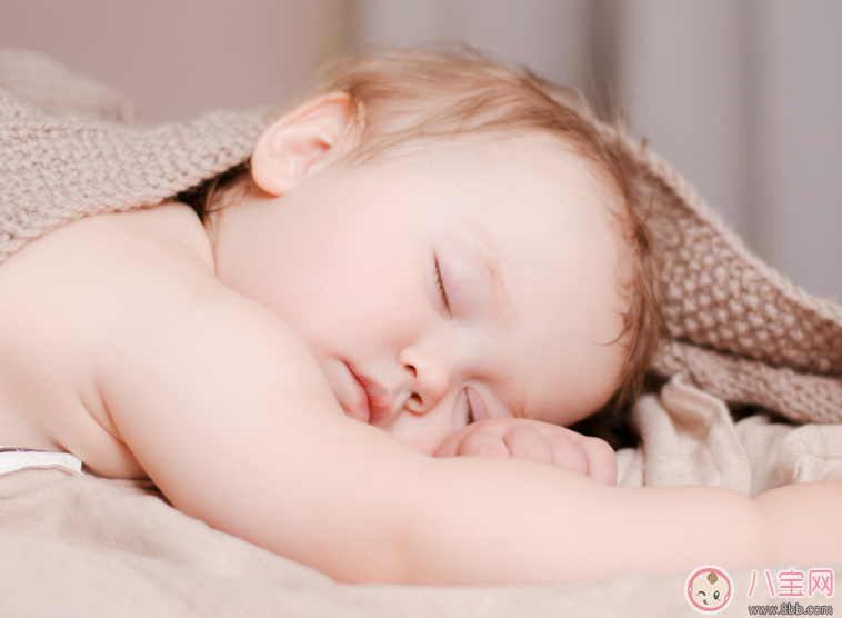 怎么快速哄新生兒睡覺 哄寶寶睡覺的攻略指南 怎么快速哄新生兒睡覺 哄寶寶睡覺的攻略指南