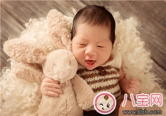 初為人母曬娃的說說句子 一句話簡單的曬娃說說朋友圈