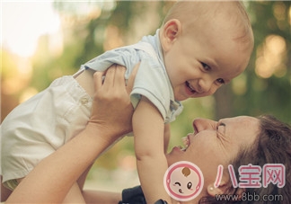 為什么寶寶只喜歡和媽媽在一起 寶寶只要媽媽怎么辦