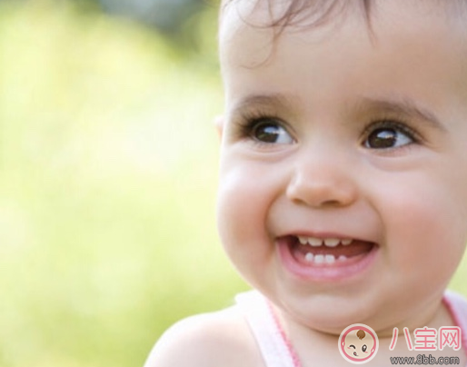 寶寶長牙的朋友圈說說 關于寶寶長牙說說心情