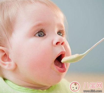 寶寶第一口輔食說說朋友圈 給寶寶做輔食的心情說說