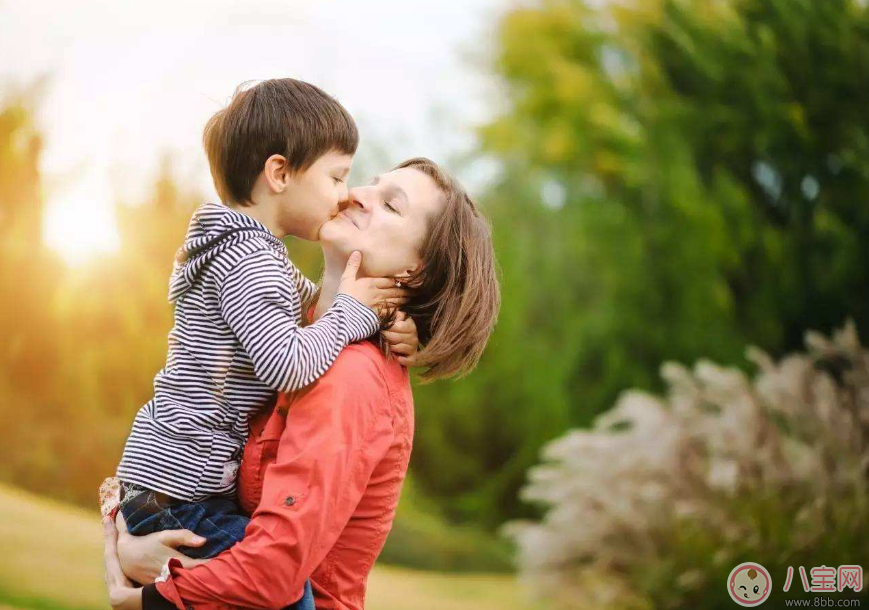 孩子長大了懂事了感言 孩子長大了父母感慨說說朋友圈