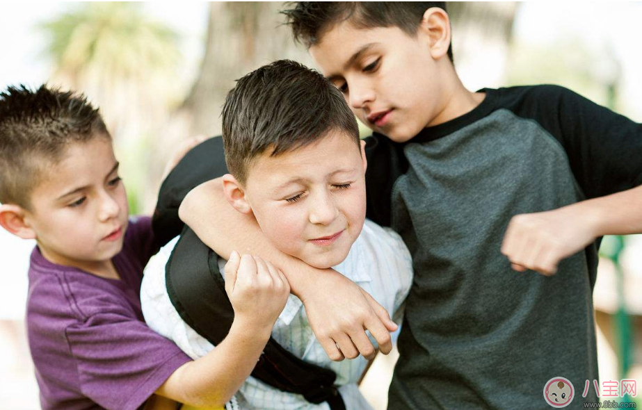 孩子老是在學校受欺負怎么辦 如何對待孩子被欺負的問題