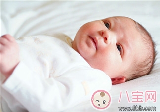 新生兒多久能看見東西 新生兒視力變化規律