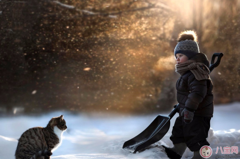 寶寶特別喜歡跟著媽媽怎么辦 六個月大寶寶黏媽媽是什么原因