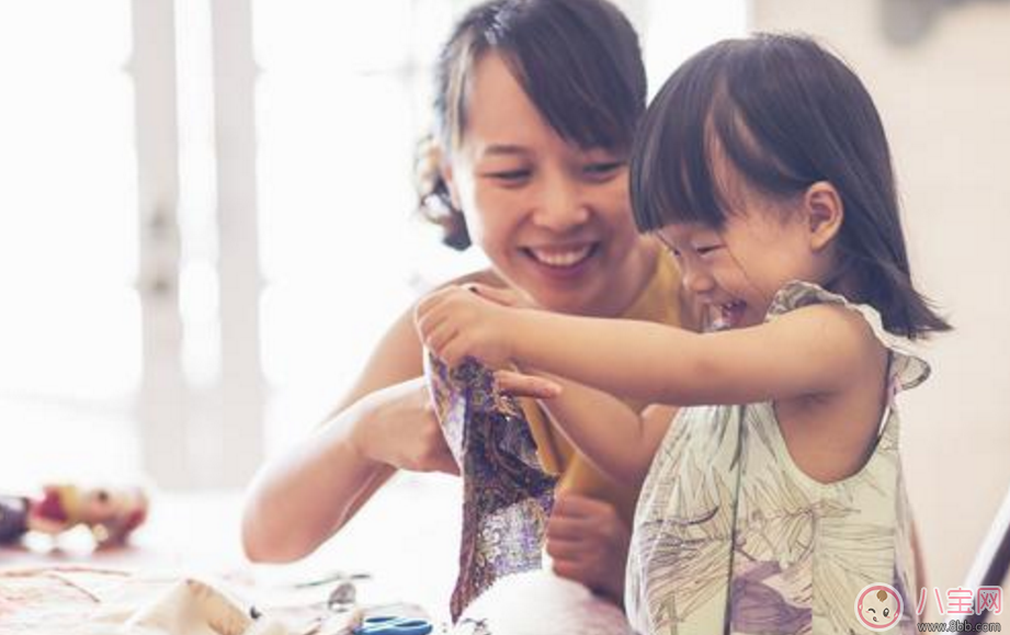 寶寶特別喜歡跟著媽媽怎么辦 六個月大寶寶黏媽媽是什么原因