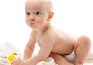 寶寶感冒發燒是不是免疫力低下 育兒謠言有哪些