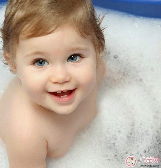 寶寶濕疹可以用艾葉洗澡嗎 小孩用艾葉洗澡方法