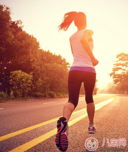 月經快來了可以跑步嗎 月經前后跑步好不好