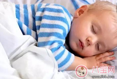 第一次跟寶寶分開睡心情說說 斷奶跟孩子分開睡說說感慨