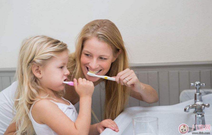 手足口病如何護(hù)理 家長怎樣預(yù)防和護(hù)理寶寶手足口病