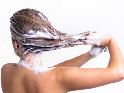 為什么坐月子不洗頭會脫發 坐月子艾草可以洗頭嗎