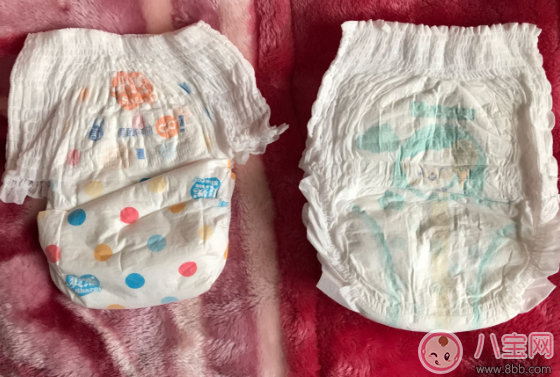 爽然拉拉褲和好奇金裝哪個好 爽然拉拉褲和好奇金裝對比圖片