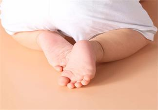 孩子喜歡光腳怎么辦 孩子喜歡光腳好不好2018