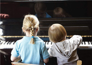 孩子會彈鋼琴了的心情說說 分享孩子能夠彈鋼琴曲子的心情感慨