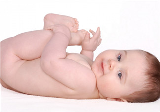 寶寶吃腳丫的說說朋友圈 寶寶啃腳丫照片配文字