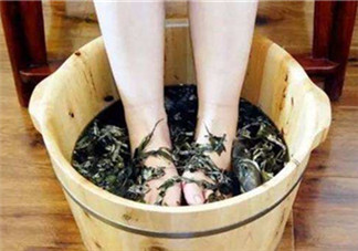 經(jīng)期可以用艾葉泡腳嗎 哪些人不適合艾葉泡腳