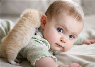 嬰兒濕疹出水了怎么辦 寶寶濕疹的正確護理方法 嬰兒濕疹出水了怎么辦 寶寶濕疹的正確護理方法