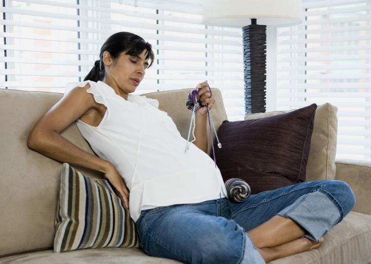 孕晚期關節痛是怎么回事 孕后期關節痛生完了多久能好