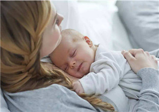 母乳寶寶和配方奶寶寶腸絞痛怎么辦 嬰兒腸絞痛和吃的有關嗎 母乳寶寶和配方奶寶寶腸絞痛怎么辦 嬰兒腸絞痛和吃的有關嗎