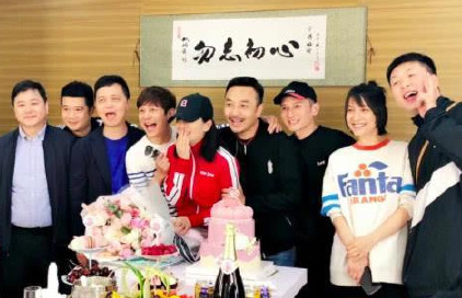 謝娜女兒小名跳跳俏俏 謝娜雙胞胎女兒小名含義