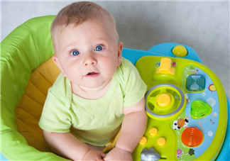 可以用學步車幫寶寶走路嗎2018 寶寶學走路用學步車好不好 可以用學步車幫寶寶走路嗎2018 寶寶學走路用學步車好不好