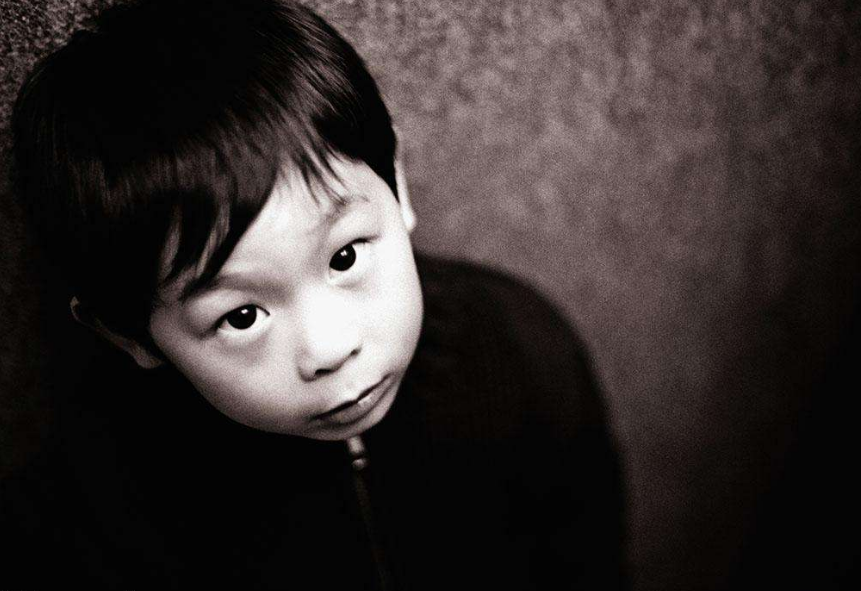 孩子玩電子產品傷眼嗎 2018孩子玩平板和手機怎么保護眼睛 孩子玩電子產品傷眼嗎 2018孩子玩平板和手機怎么保護眼睛