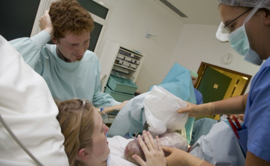 分娩側切會有哪些影響 側切傷口如何護理