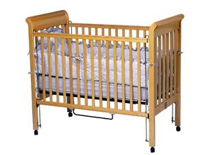 孩子的嬰兒床選什么樣的比較好 把嬰兒床放哪比較恰當 孩子的嬰兒床選什么樣的比較好 把嬰兒床放哪比較恰當