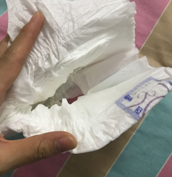 大王天使紙尿褲和花王好奇金裝紙尿褲對比測評2018