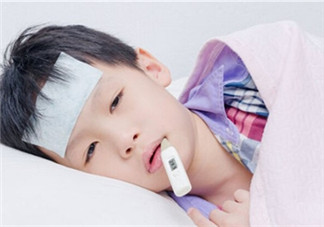 孩子發燒媽媽心情感慨 孩子發燒媽媽心疼心情圖片