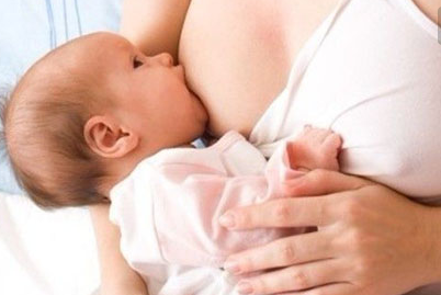 寶寶濕疹跟母乳有關(guān)嗎 吃母乳引起寶寶濕疹怎么辦