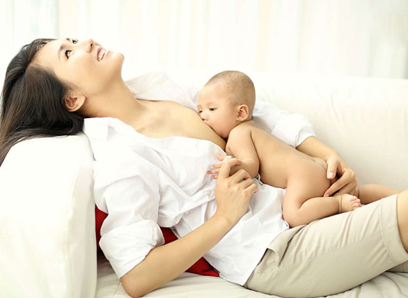 寶寶濕疹跟母乳有關(guān)嗎 吃母乳引起寶寶濕疹怎么辦