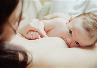 寶寶吃母乳拉肚子怎么回事 寶寶吃母乳拉肚子怎么辦