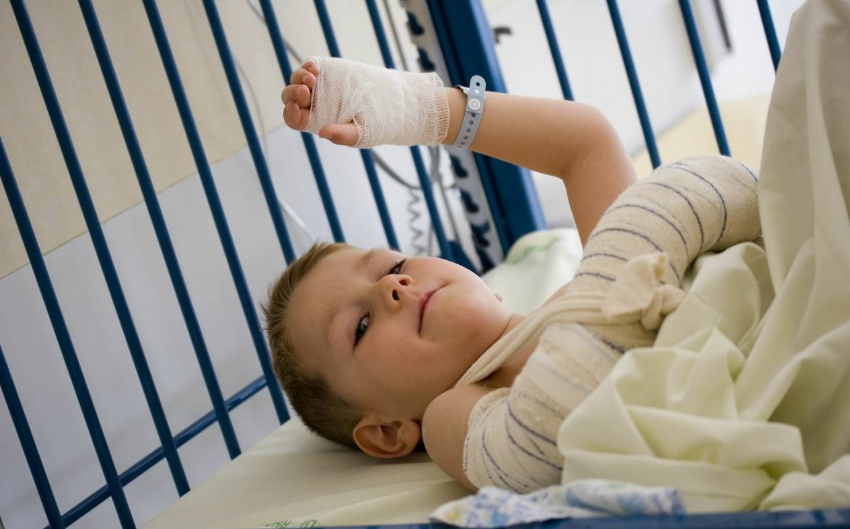 孩子骨折了怎么辦 孩子骨折了緊急處理方法2018