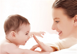 寶寶斷夜奶的說說心情 寶寶斷夜奶媽媽心情感慨