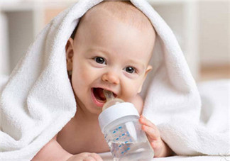 寶寶斷夜奶的說說心情 寶寶斷夜奶媽媽心情感慨