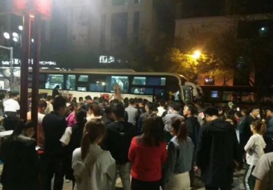 米脂三中砍人事件最新結果 陜西米脂三中被砍9人死亡 米脂三中砍人事件最新結果 陜西米脂三中被砍9人死亡