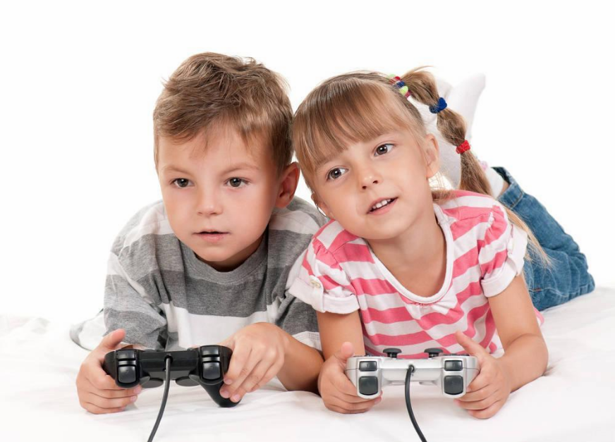 孩子使用電子產品好不好 該不該讓下孩子過早接觸網絡科技 孩子使用電子產品好不好 該不該讓下孩子過早接觸網絡科技