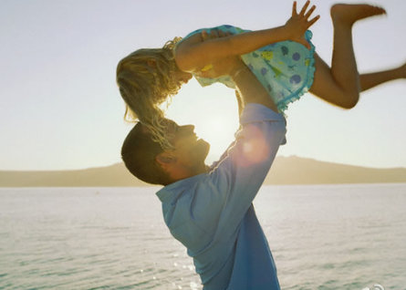 曬女兒照片的經(jīng)典說(shuō)說(shuō) 曬兒女照片的心情說(shuō)說(shuō)感言